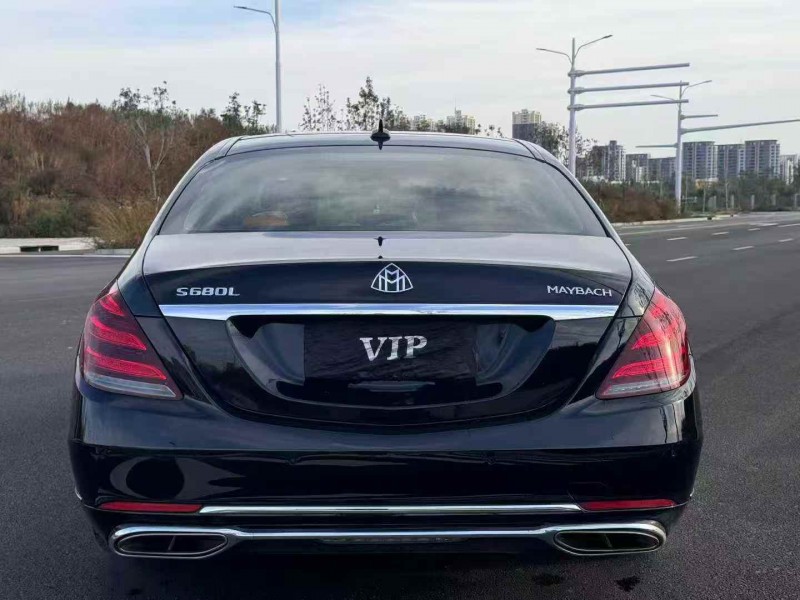 秦皇岛17年奔驰迈巴赫S级9