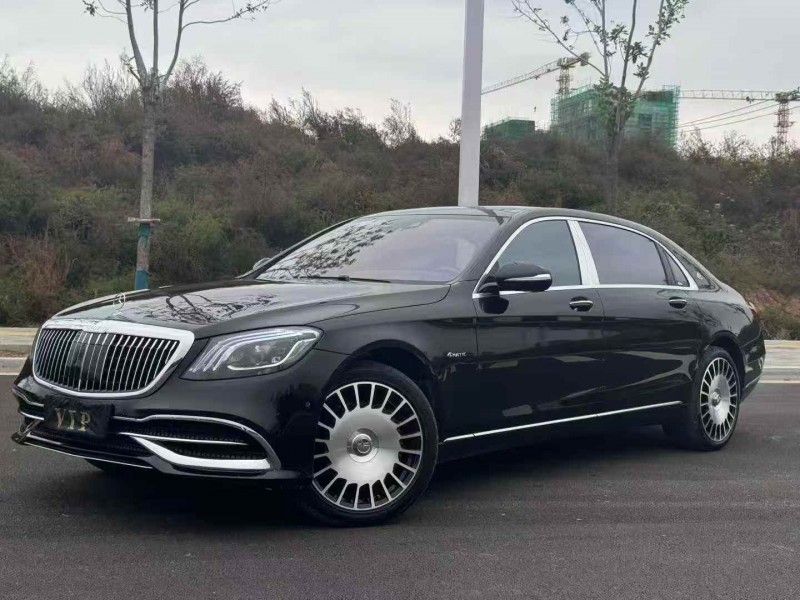 唐山17年奔驰迈巴赫S级3