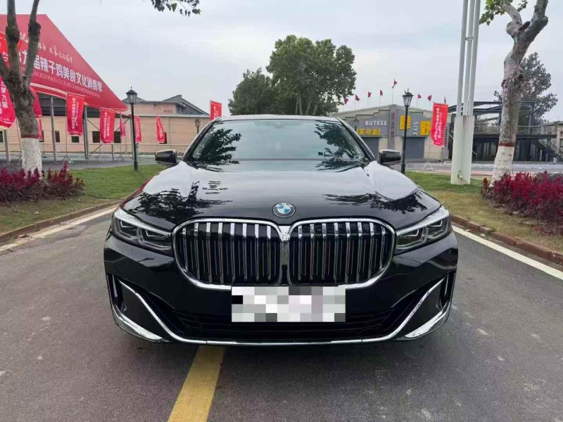 济宁22年宝马7系1