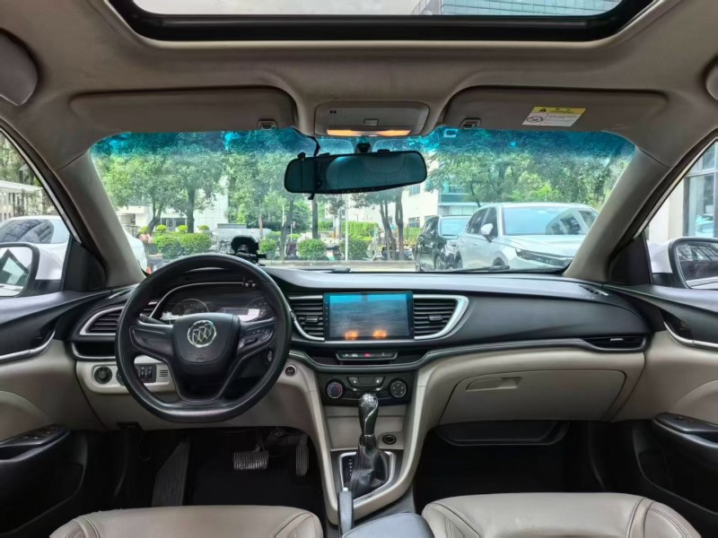 深圳17年别克英朗3