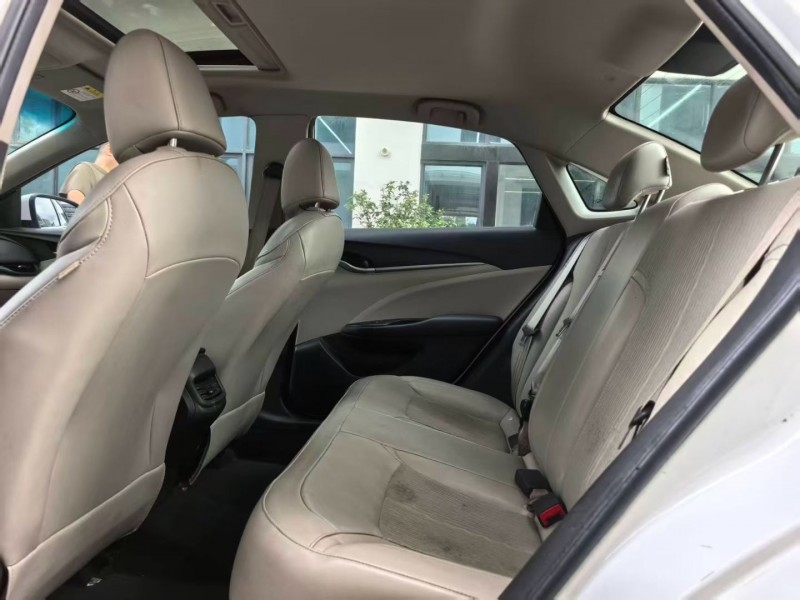 深圳17年别克英朗5