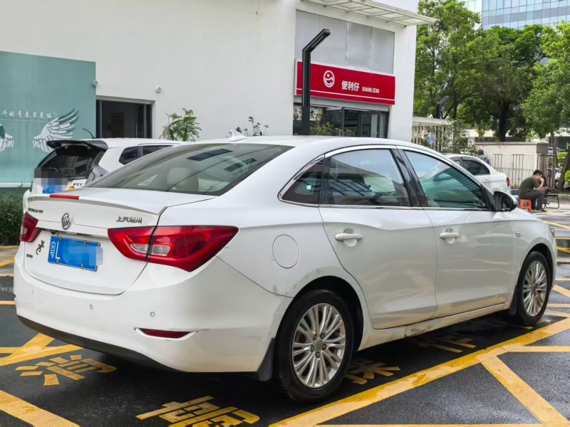 深圳17年别克英朗9