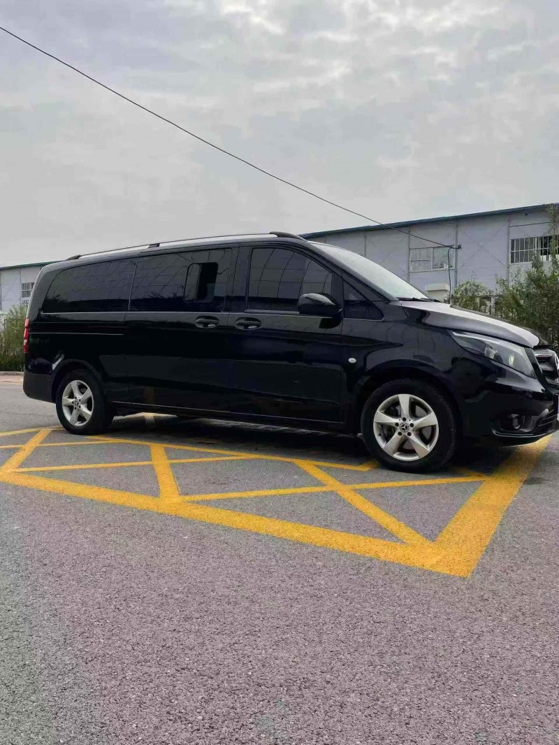 唐山19年奔驰威霆2