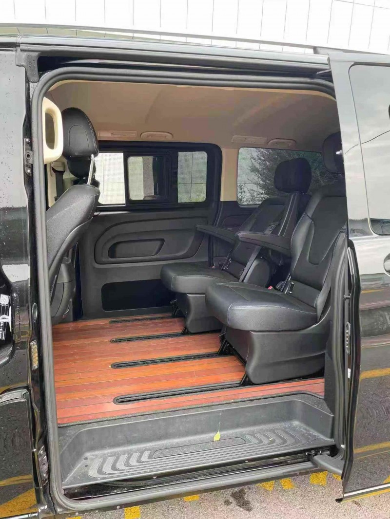 唐山19年奔驰威霆5