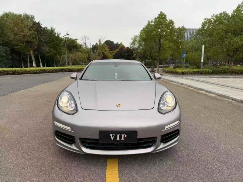 苏州14年保时捷帕拉梅拉1