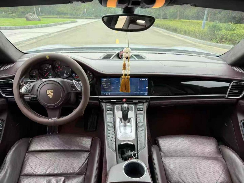 苏州14年保时捷帕拉梅拉6