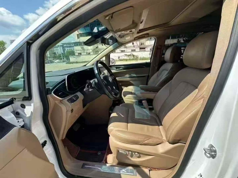 南通20年别克GL84