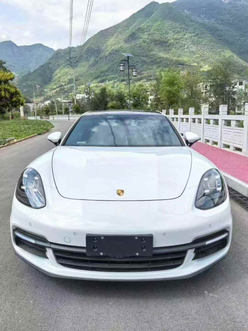 邵阳19年保时捷帕拉梅拉1