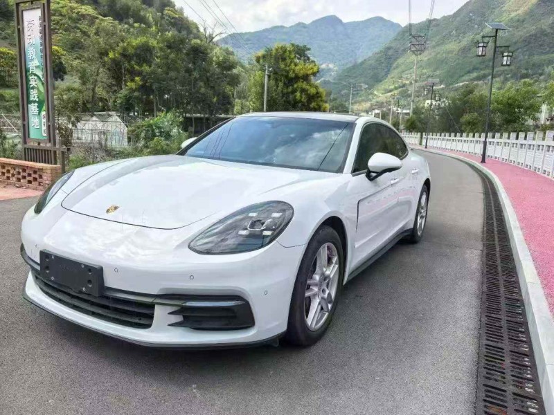 邵阳19年保时捷帕拉梅拉3