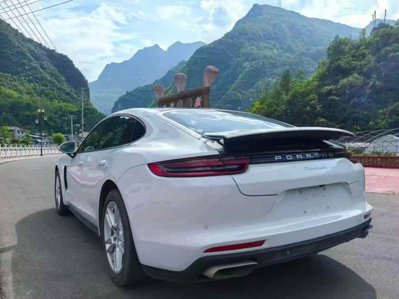 邵阳19年保时捷帕拉梅拉6