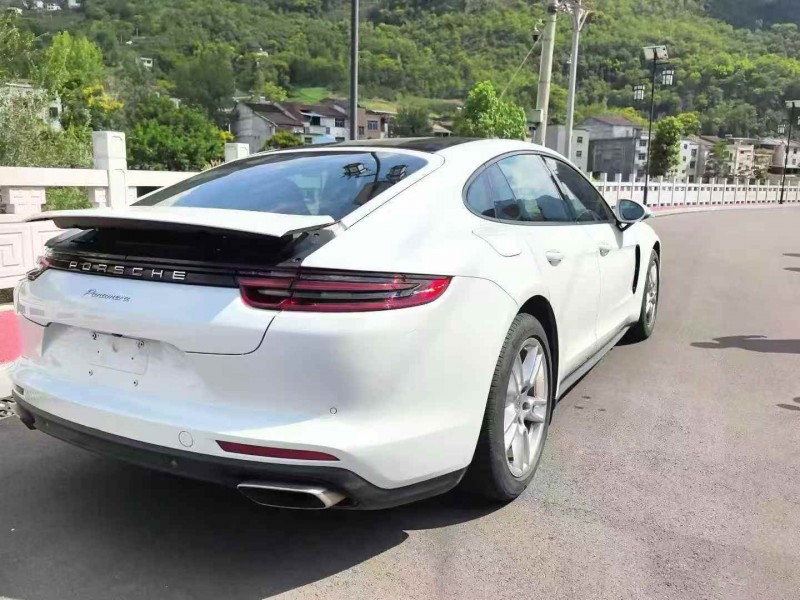 邵阳19年保时捷帕拉梅拉7