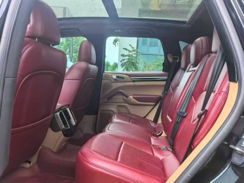 深圳15年保时捷卡宴4