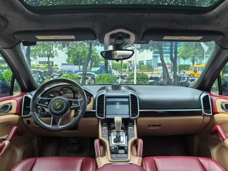 深圳15年保时捷卡宴5