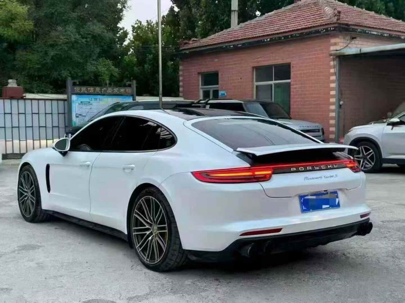 淄博18年保时捷帕拉梅拉8