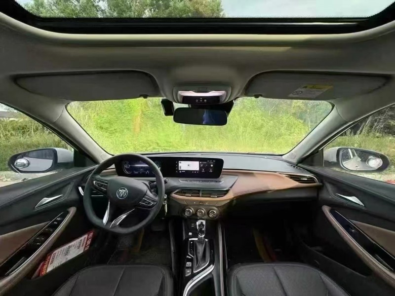 汕头22年别克威朗5