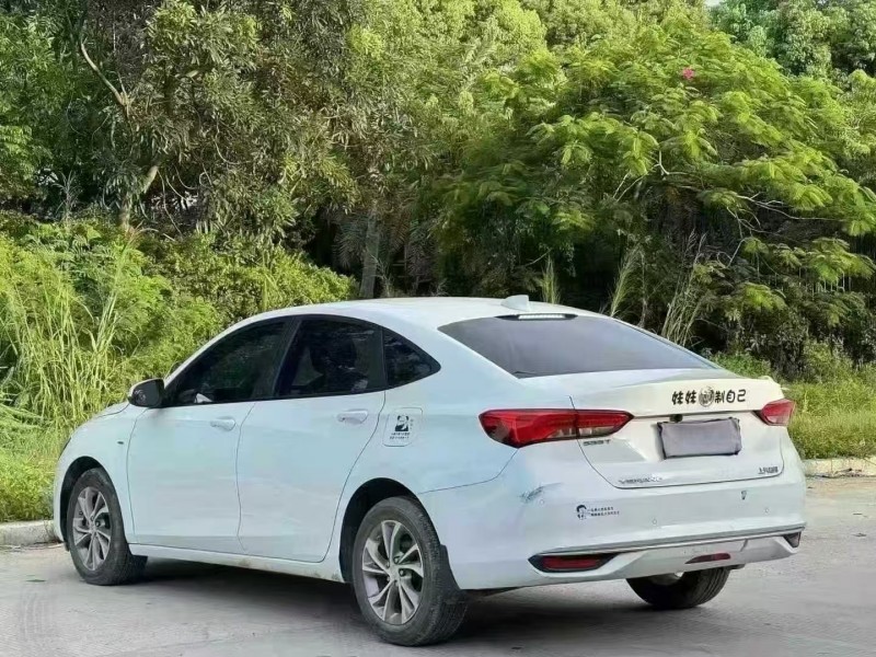 汕头22年别克威朗7