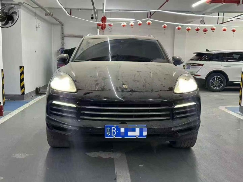 广州19年保时捷卡宴1