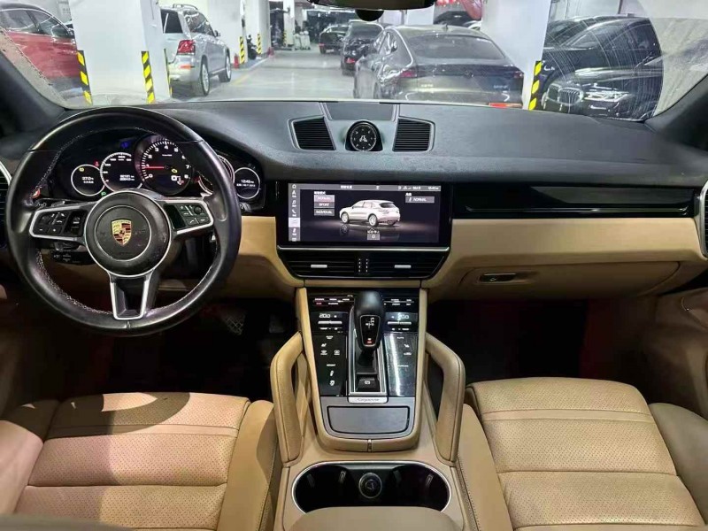 广州19年保时捷卡宴3