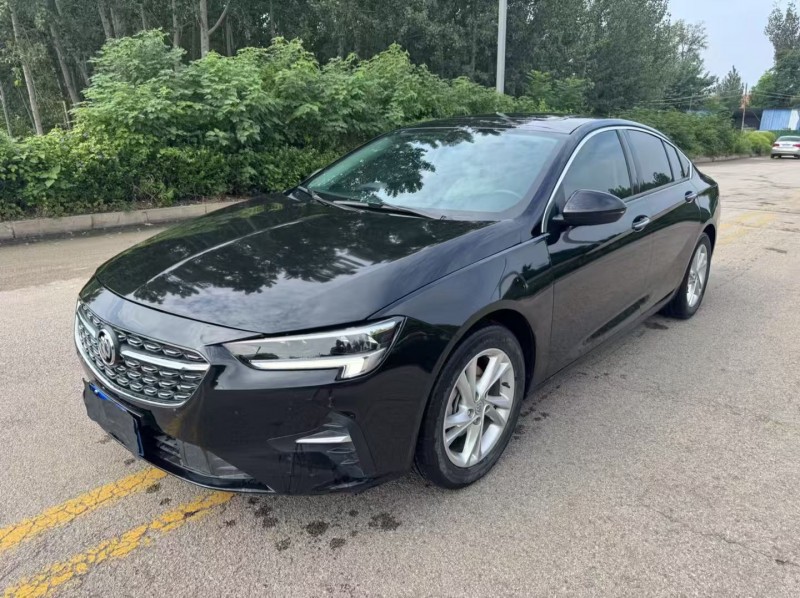 济宁22年别克君威2