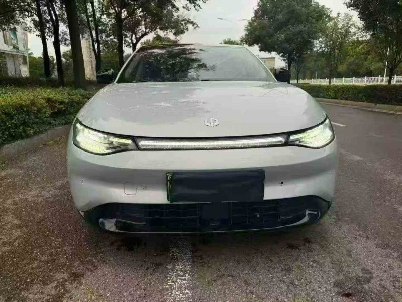 衡阳23年零跑汽车C011