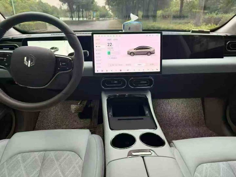 衡阳23年零跑汽车C014