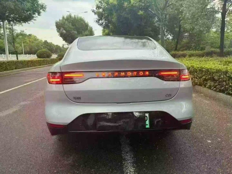 衡阳23年零跑汽车C017