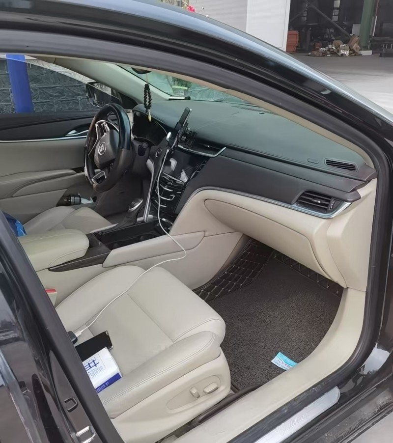 武汉13年凯迪拉克XTS5