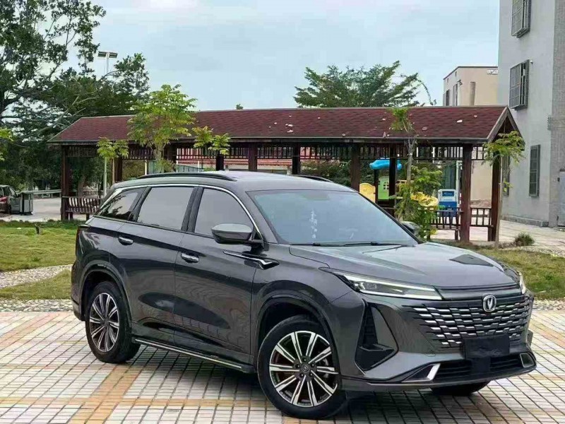 深圳23年长安汽车CS752