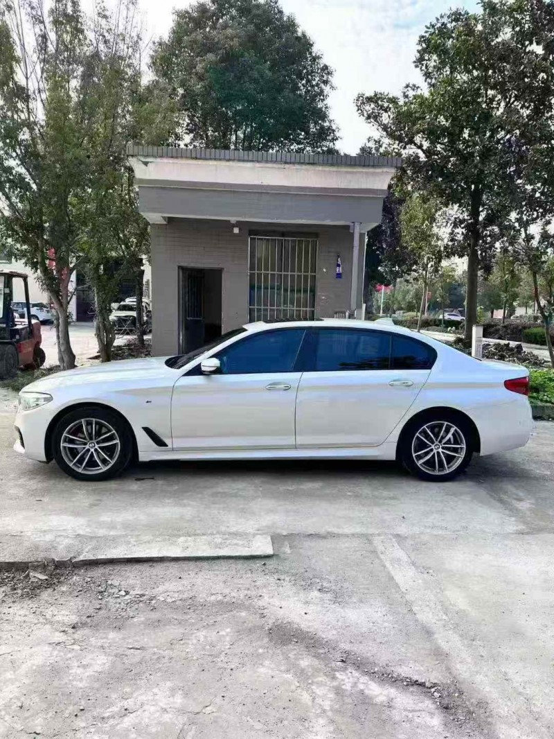 襄阳18年宝马5系4