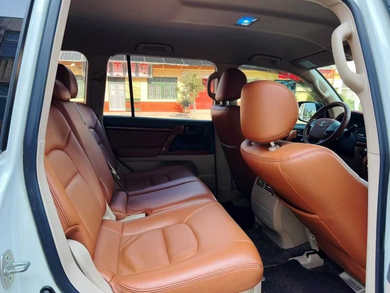 潍坊15年丰田兰德酷路泽6