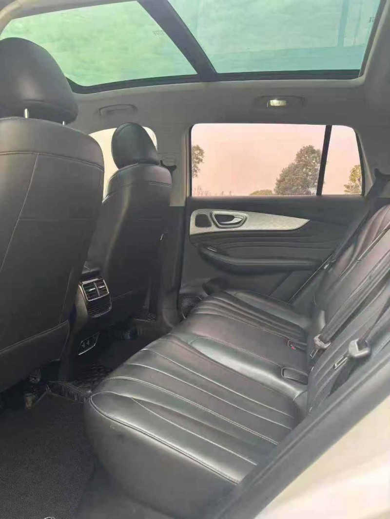 襄阳20年荣威RX59