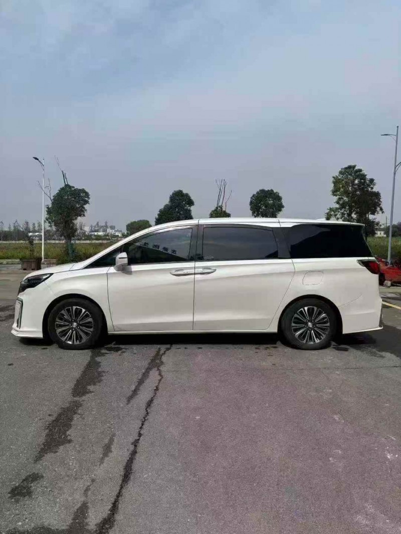 襄阳22年别克GL84