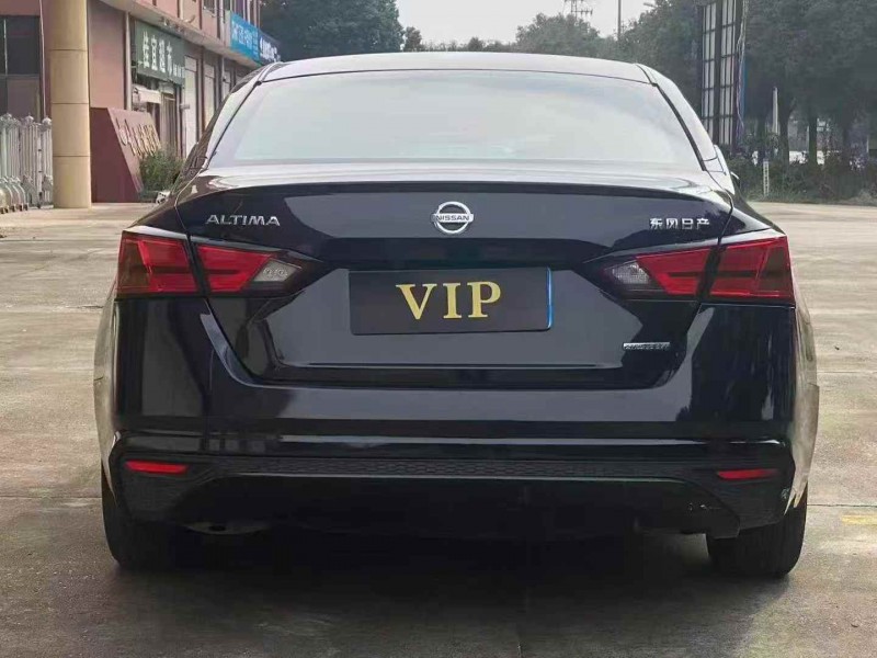 襄阳22年日产天籁3