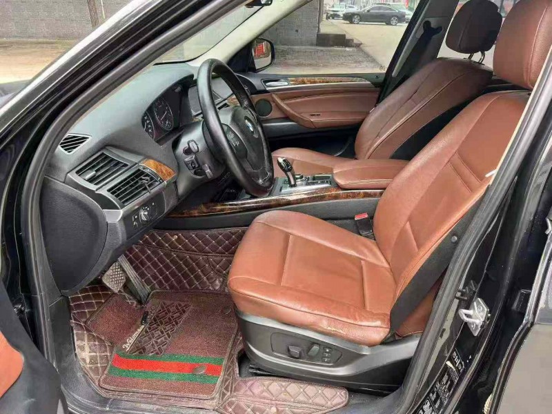 保定12年宝马X54