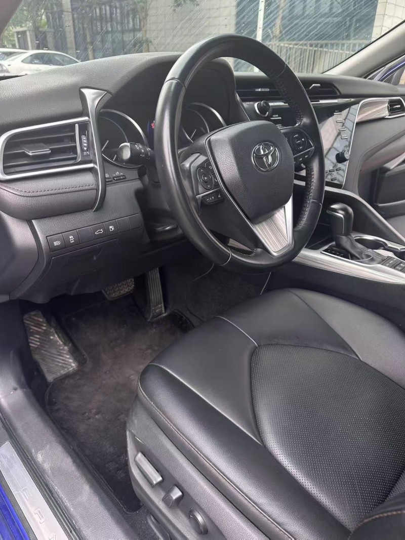 佛山19年丰田凯美瑞4