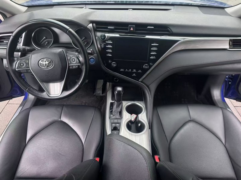 佛山19年丰田凯美瑞5