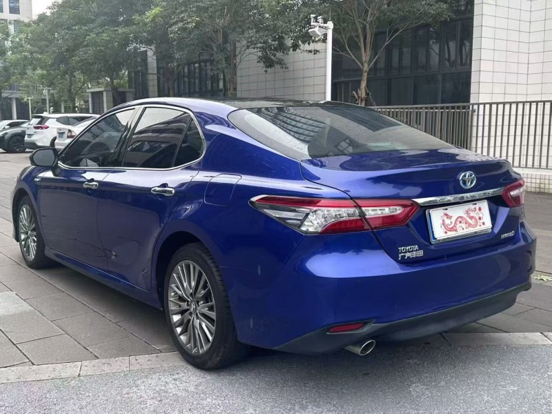 佛山19年丰田凯美瑞8