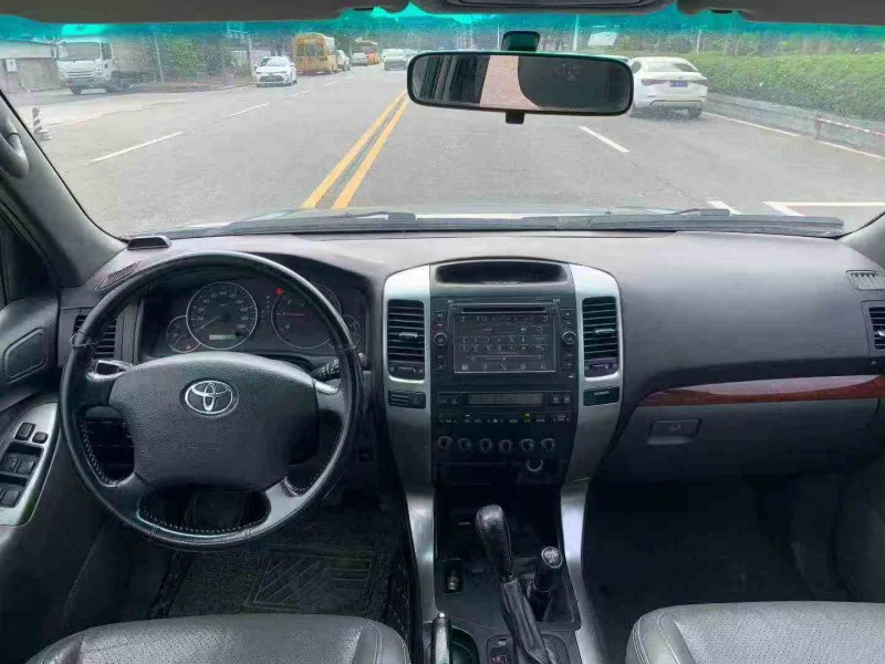 韶关07年丰田普拉多9