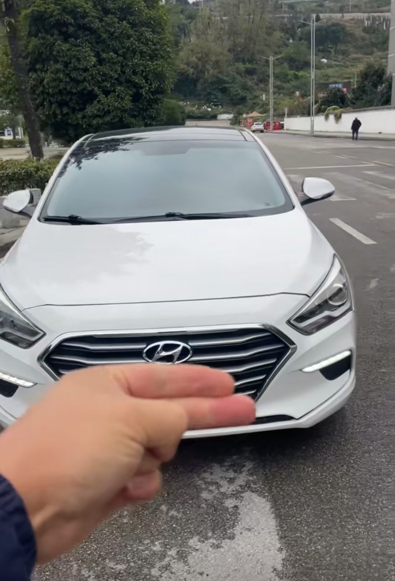 六盘水20年现代名图1