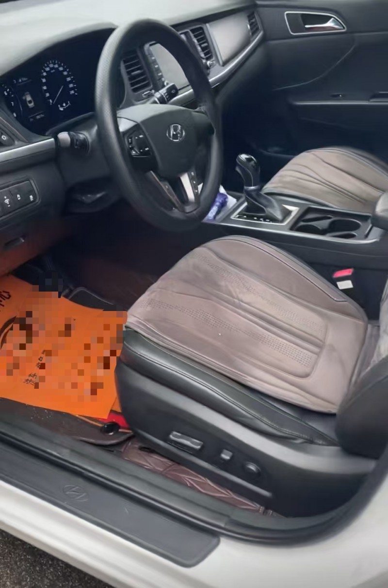 六盘水20年现代名图2