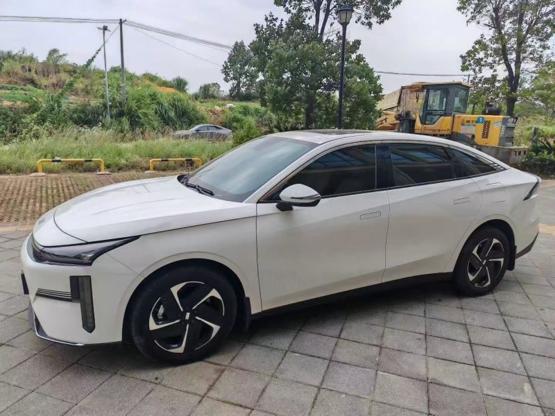 鹰潭24年吉利银河2