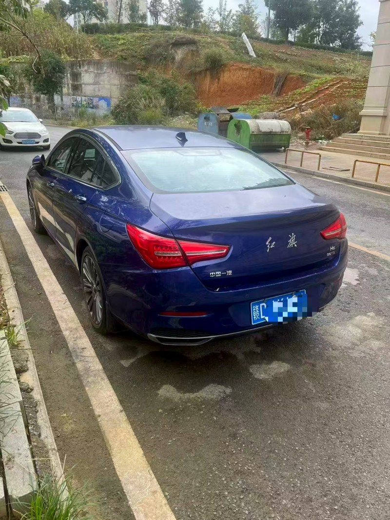 黔西南21年红旗H55