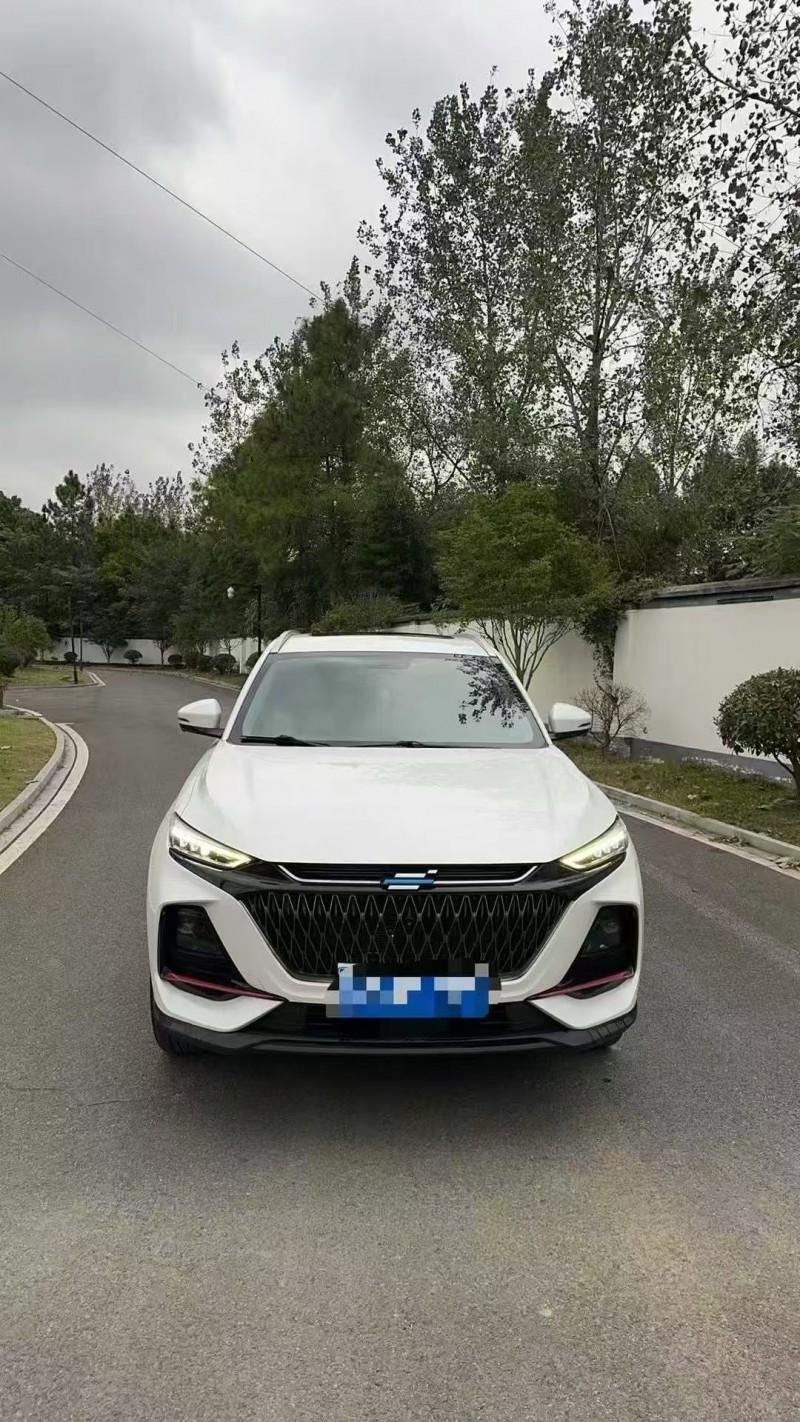 嘉兴23年长安汽车欧尚1