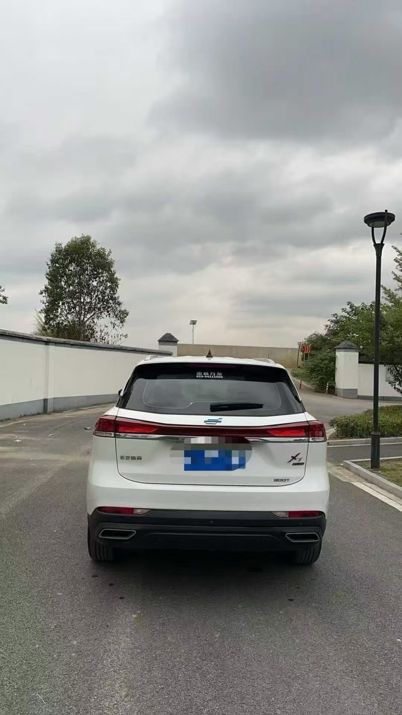 嘉兴23年长安汽车欧尚9