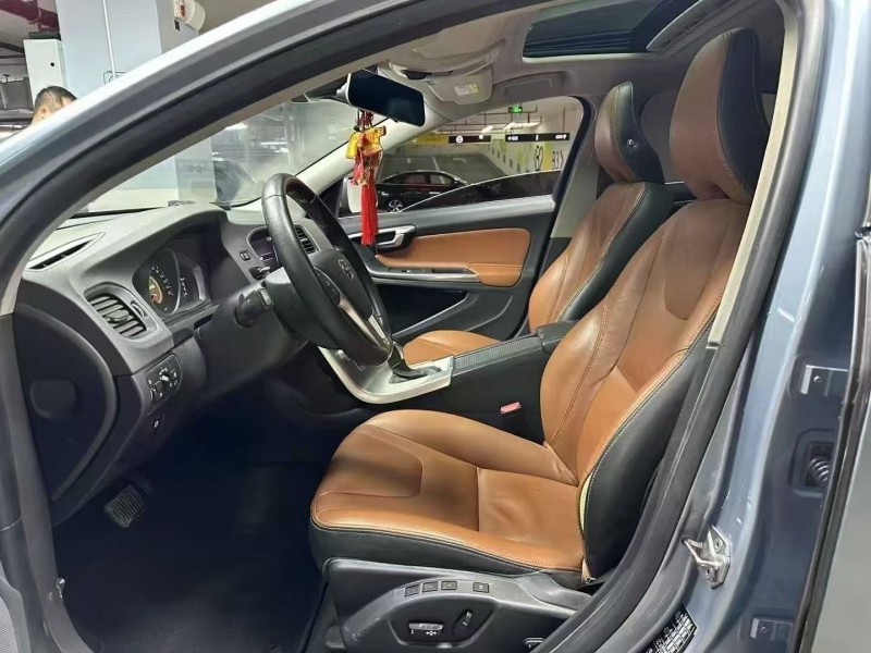 成都18年沃尔沃S60L3