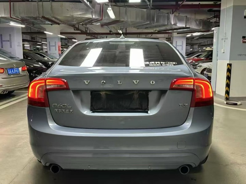 成都18年沃尔沃S60L8