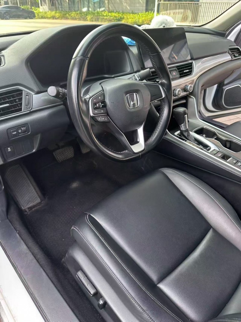 佛山22年本田雅阁4