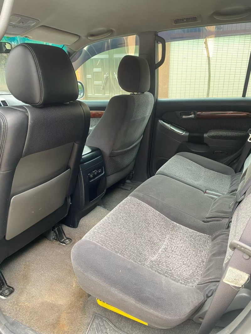 中山09年丰田普拉多6