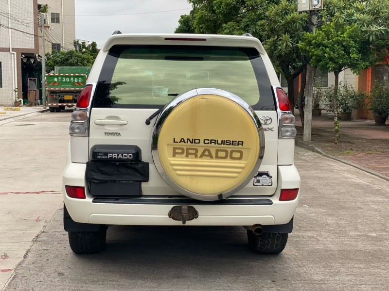 中山09年丰田普拉多9