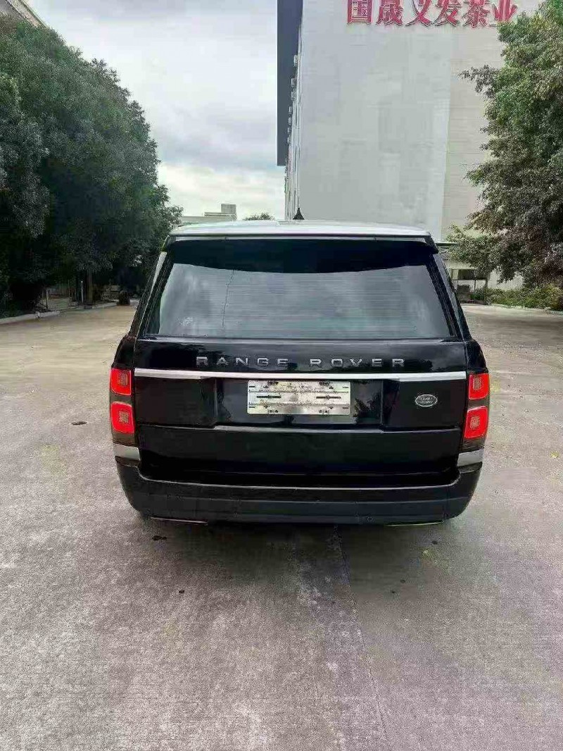 三明19年路虎揽胜行政9